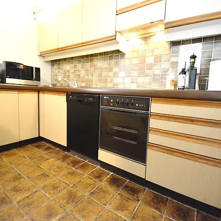 Near Sailing Club With Sea Views *