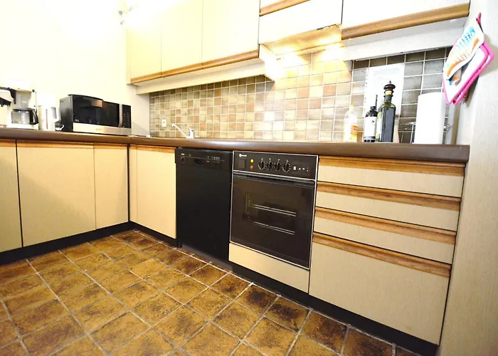 Near Sailing Club With Sea Views