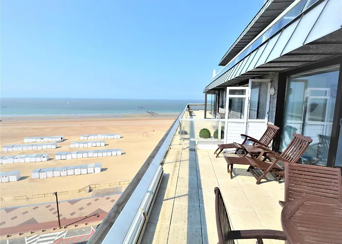 Apartment Near Sailing Club With Sea Views