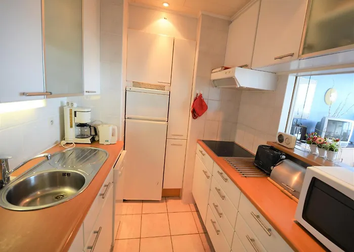 Near Sailing Club With Sea Views Apartment *